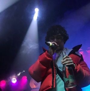 Meet your Posher, Cesar